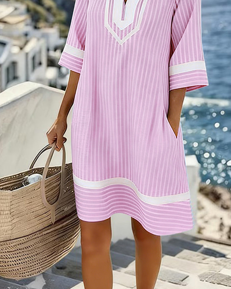Robe Femme Rayée Col V Manches Courtes Coupe Droite Décontractée