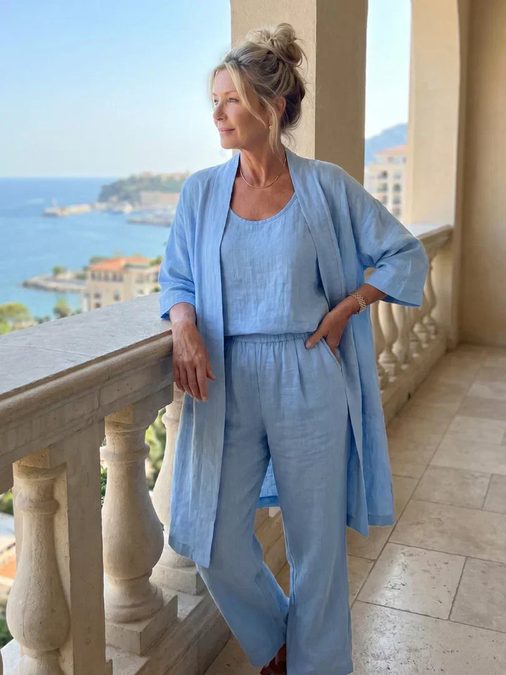 Ensemble femme trois pièces avec kimono fluide, top et pantalon ample