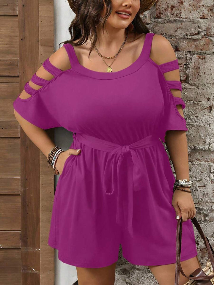 Combinaison short femme grande taille à épaules dénudées et taille ceinturée