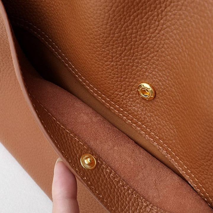 Sac à épaule femme spacieux en cuir souple – Élégant, minimaliste et confortable