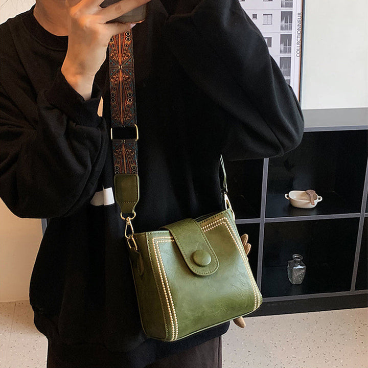 Petite sacoche femme carrée en PU souple – Style rétro et tendance au quotidien