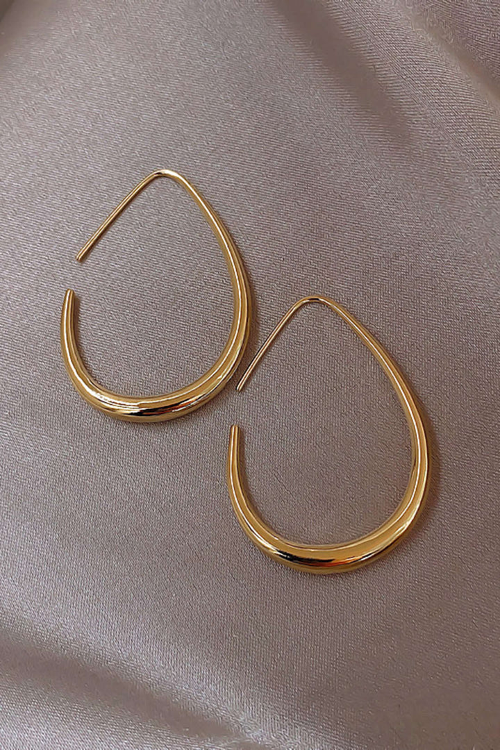 Boucles d’Oreilles Ovales au Design Élégant et Intemporel