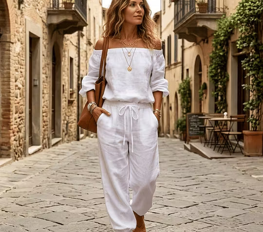 Ensemble femme épaules dénudées avec pantalon fluide