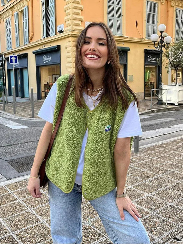 Doudoune sans manches femme – coupe légère et fermeture boutonnée