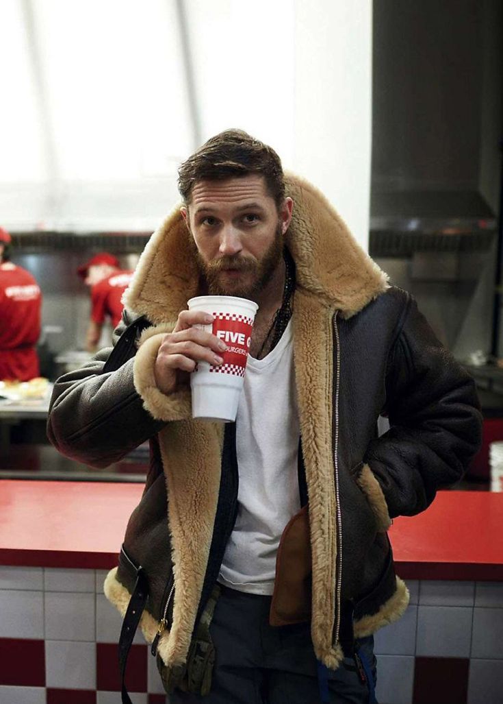 Veste en cuir d’agneau pour homme – élégance hivernale, coupe structurée et confort premium