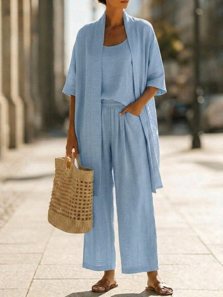 Ensemble femme trois pièces avec kimono fluide, top et pantalon ample