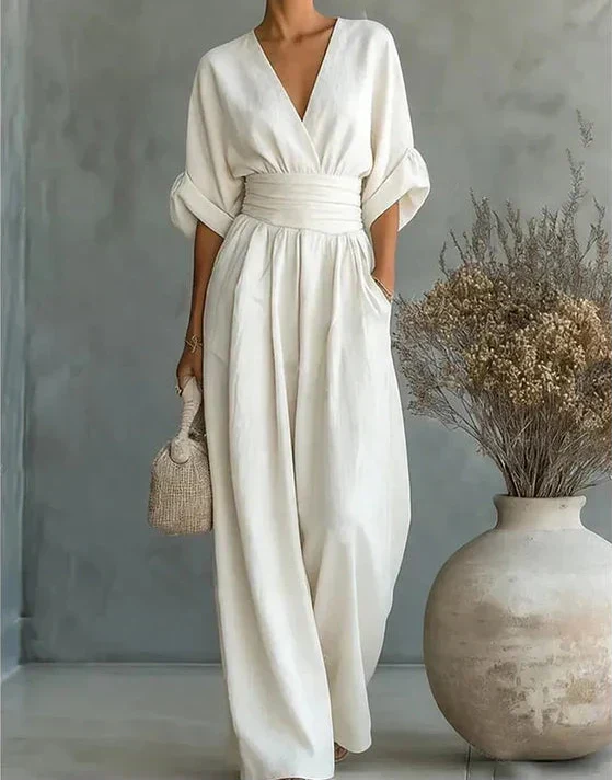 Combinaison femme à décolleté en V et pantalon fluide