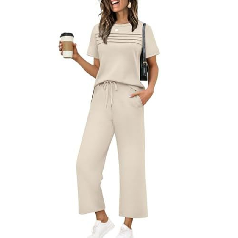 Ensemble femme décontracté avec pantalon large et haut manches courtes